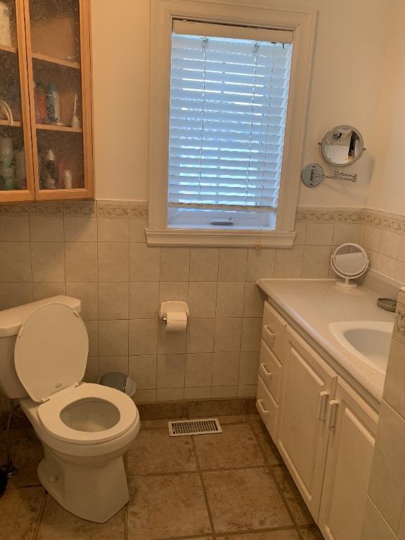 Grand 7 ½ sur deux étages – Lévis centre-ville | 3281775