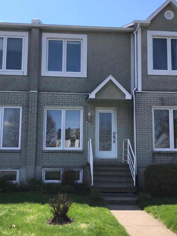 UN MOIS GRATUIT: logement/maison de ville | 3279145