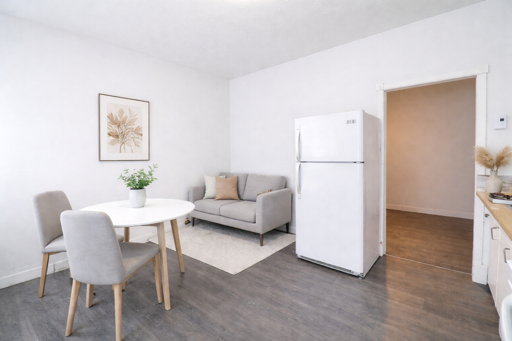 2 1/2 Rez-de-chaussée - Semi Meublé | 3283971
