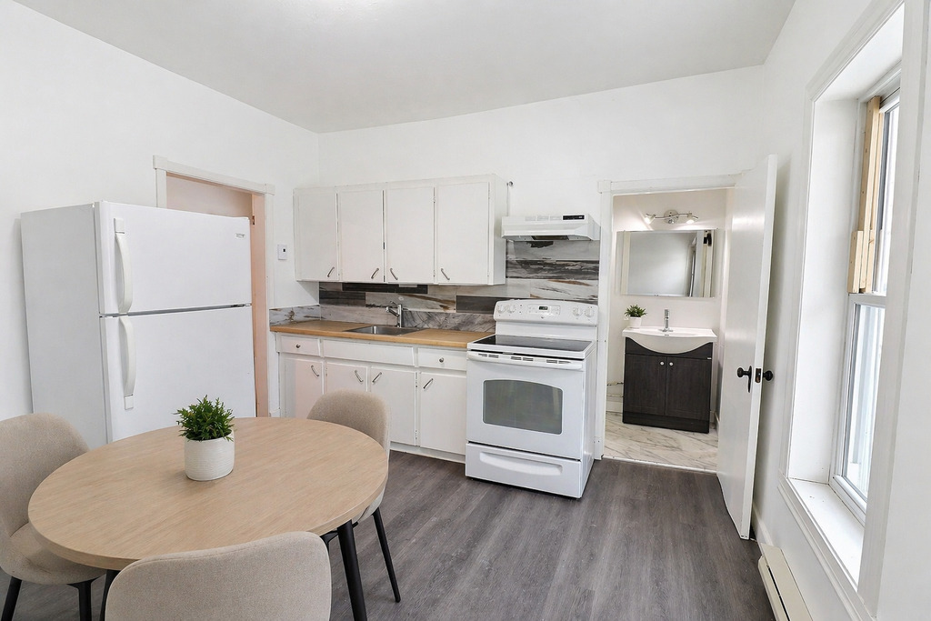 2 1/2 Rez-de-chaussée - Semi Meublé | 3283971