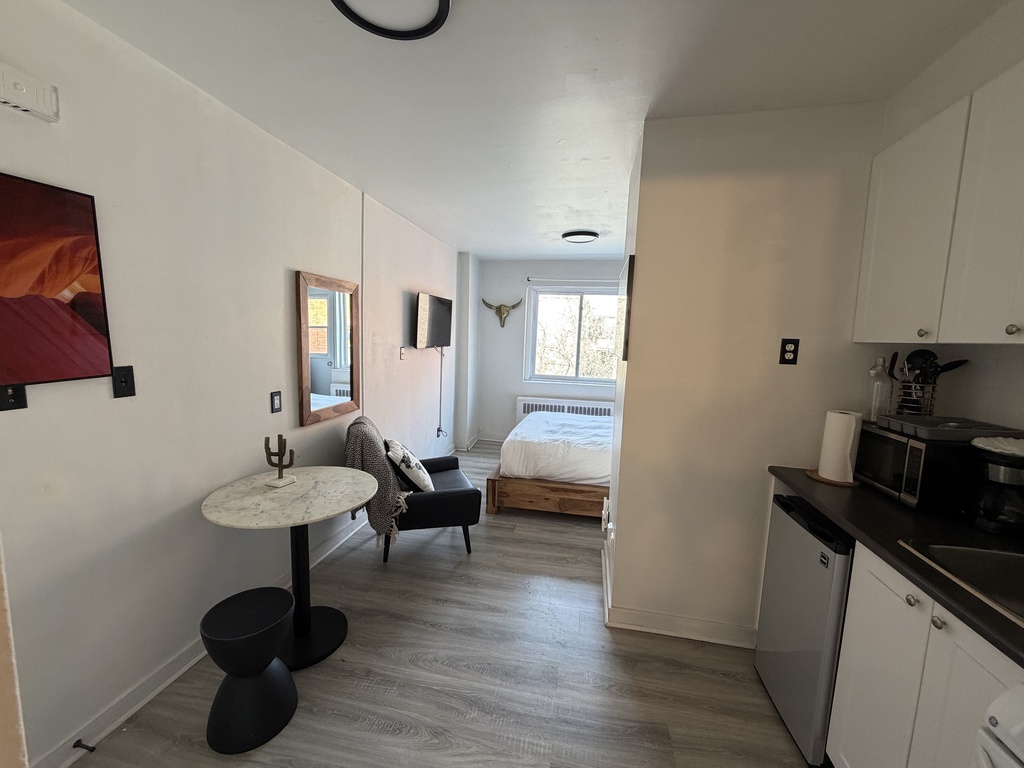 Studio Meublé – 4e étage | Guilbault O. | 3276392