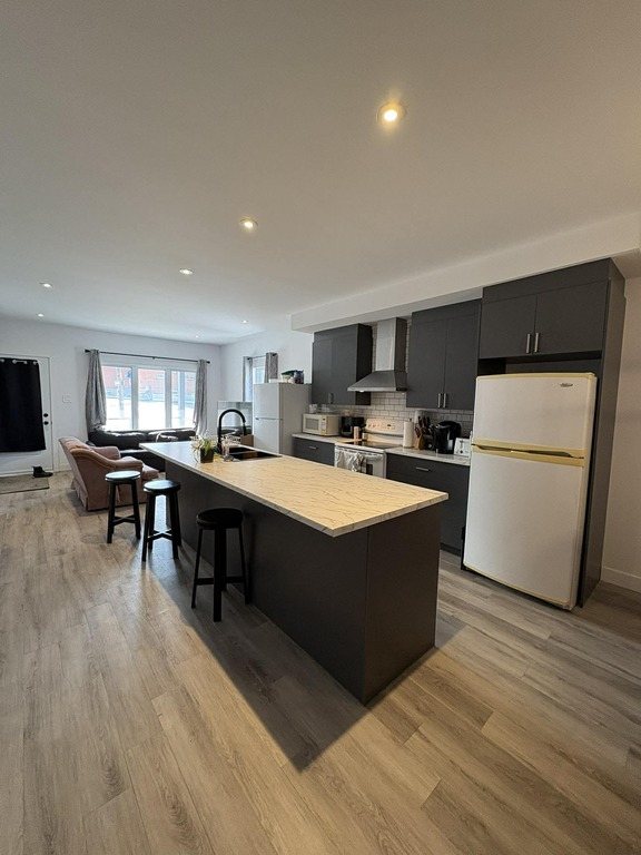 5 1/2 à 1 498$ - REZ-DE-CHAUSSÉE | 3269422