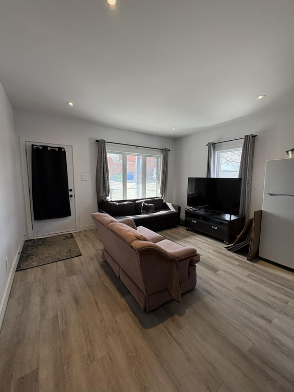 5 1/2 à 1 498$ - REZ-DE-CHAUSSÉE | 3269422