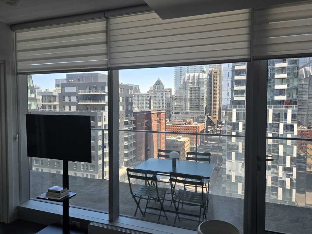 Beau 3 ½ En Plein Downtown | 3269456