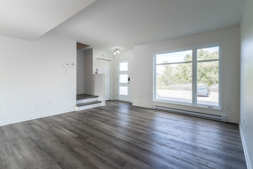 Grand 3 Chambres Sur 2 étages à Louer | 3269626