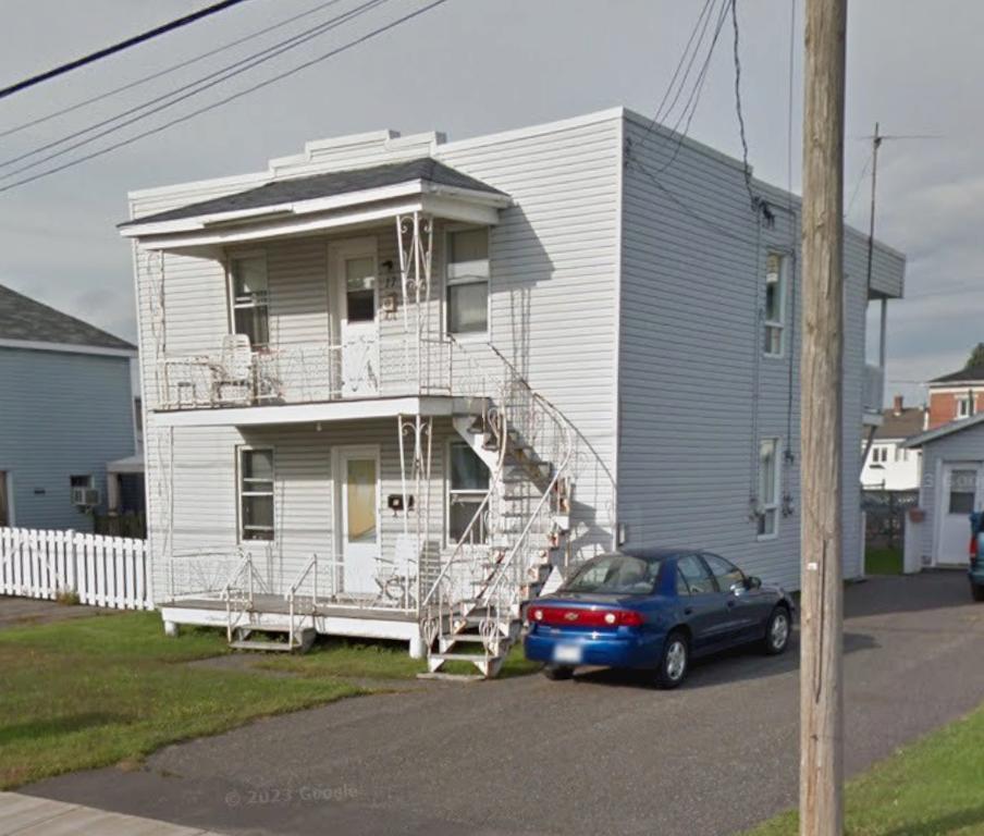 4 1/2 haut duplex 2 chambre ferme | 3276597