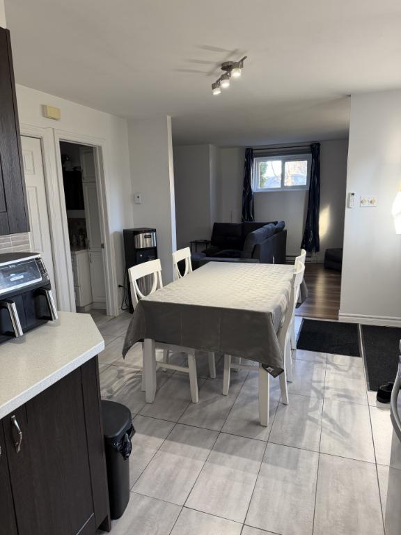 3 1/2 climatisé près Galeries Rive-Nord | 3284281