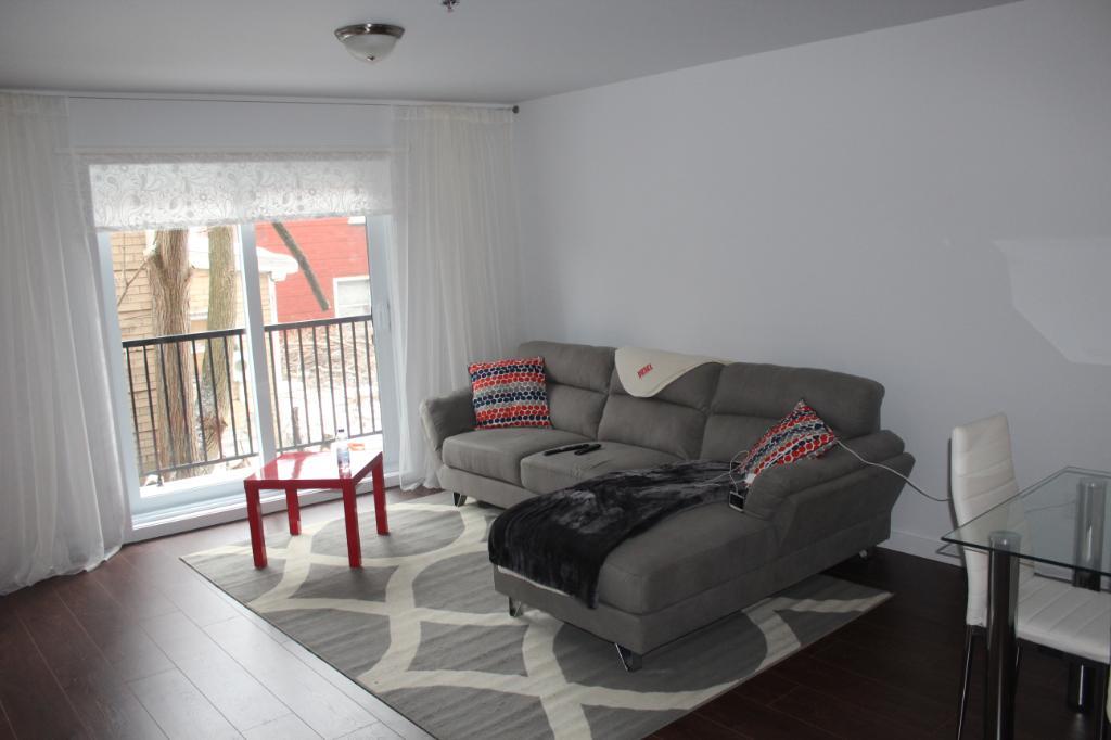 Beau Grand 3 1/2 Nouvelle Construction Cartierville Disponible 1 Juillet | 3276622
