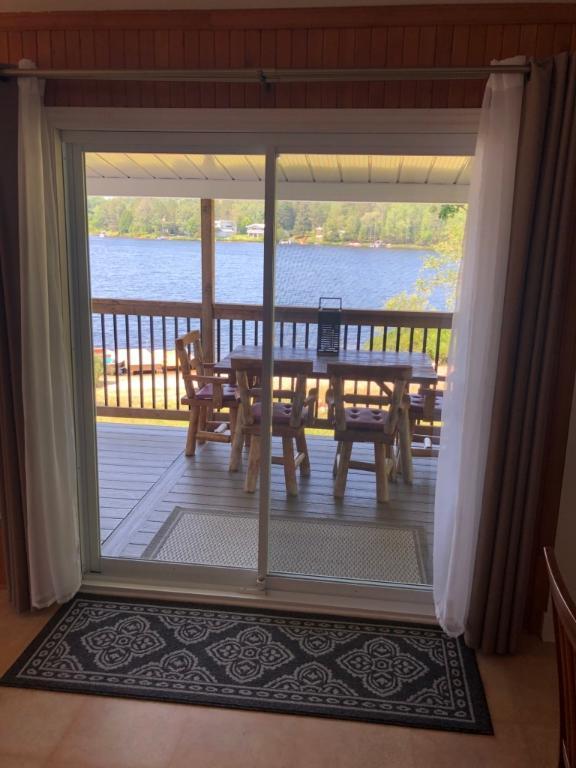 Chalet / maison bord de l'eau | 3276720