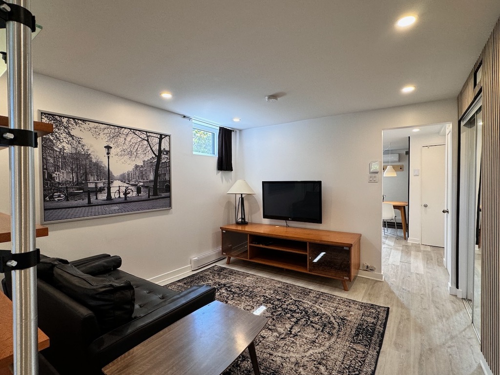 LOGEMENT ENTIÈREMENT RÉNOVÉ TOUT INCLUS | 3270572