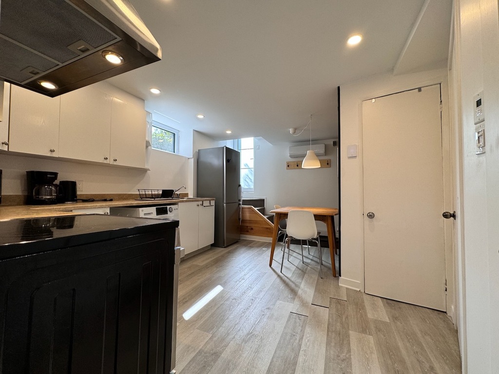 LOGEMENT ENTIÈREMENT RÉNOVÉ TOUT INCLUS | 3270572