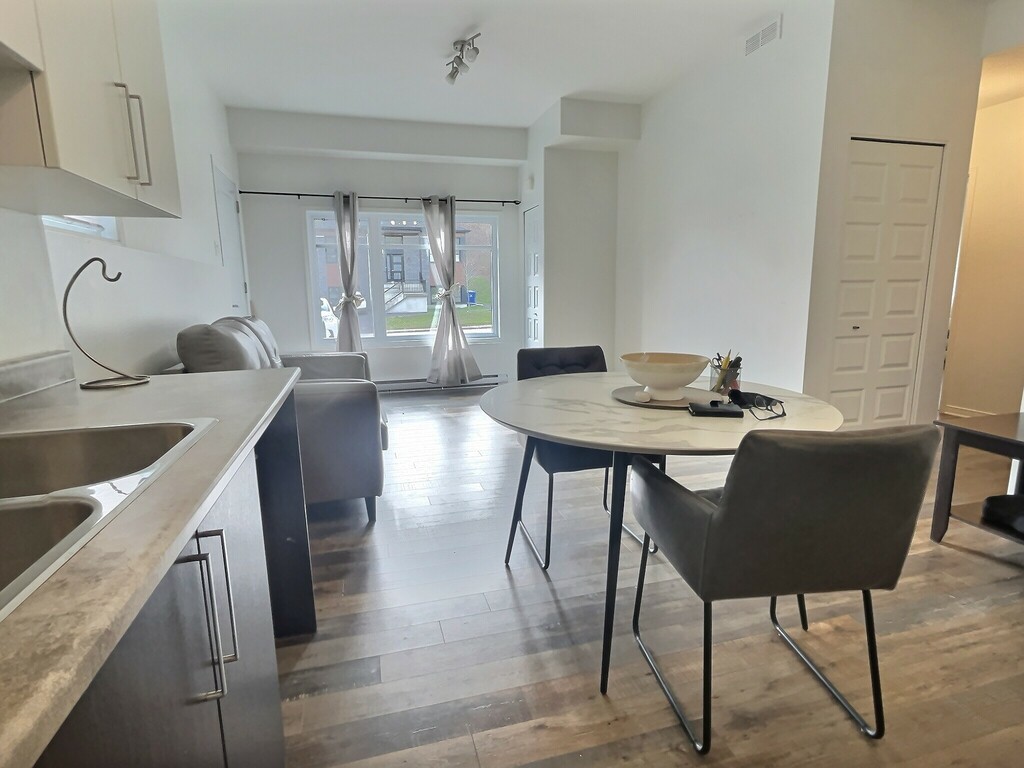 1 Chambre, à Proximité Hôptial Gatineau | 3270587