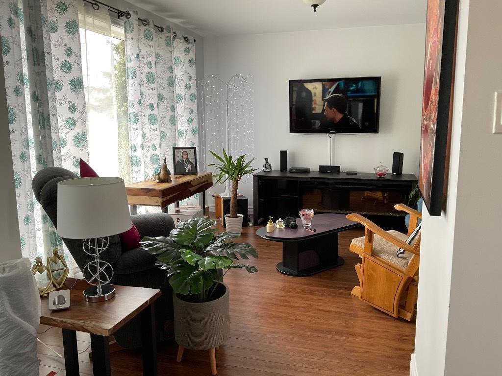 Maison à louer avec grand terrain et plusieurs dépendances | 3277570