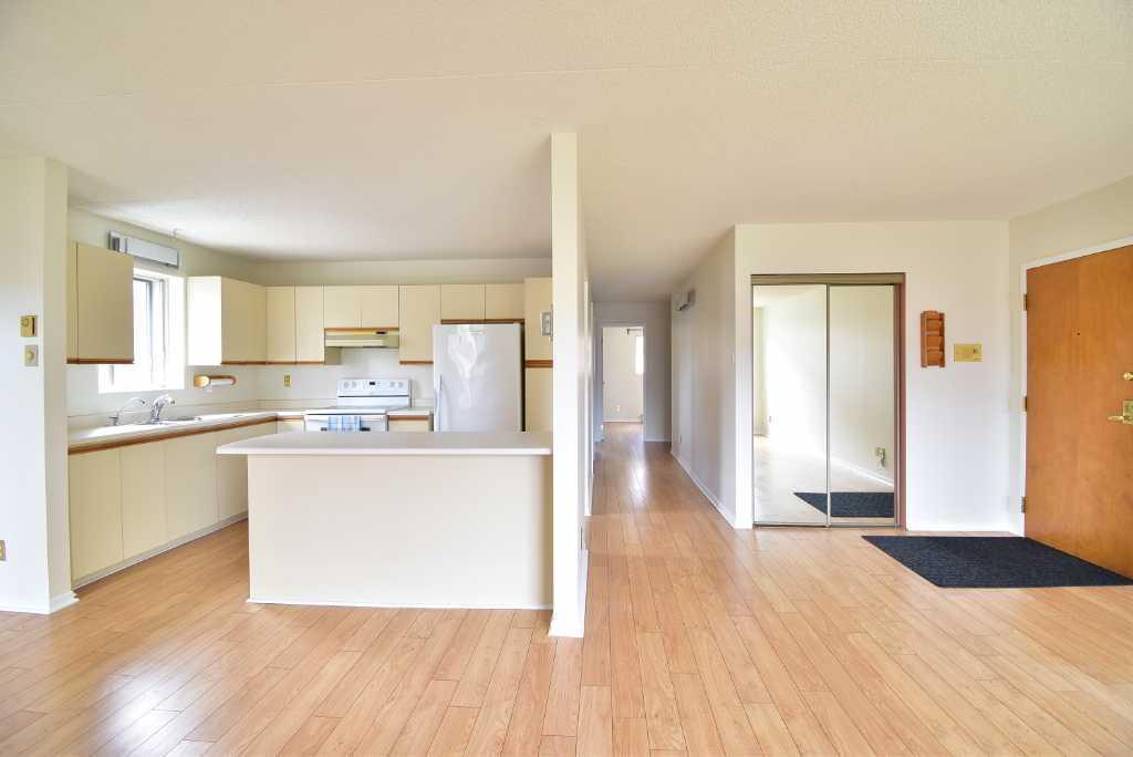 Grand condo 4 1/2 à louer à Pierrefonds | 3277576