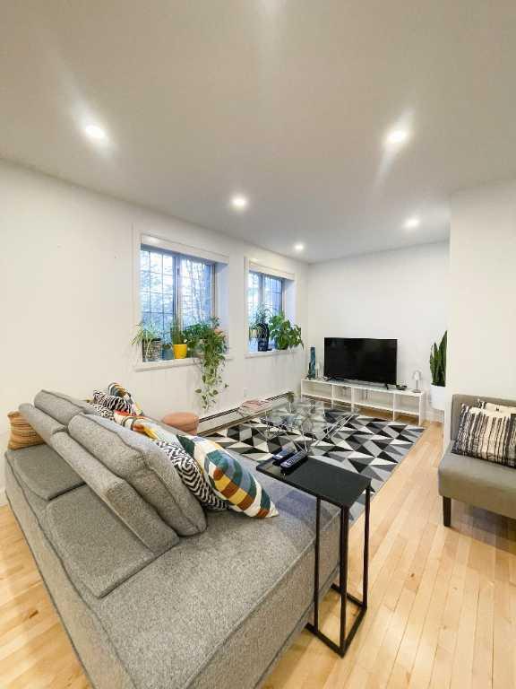 Charmant appartement lumineux au gout du jour à louer | 3281776