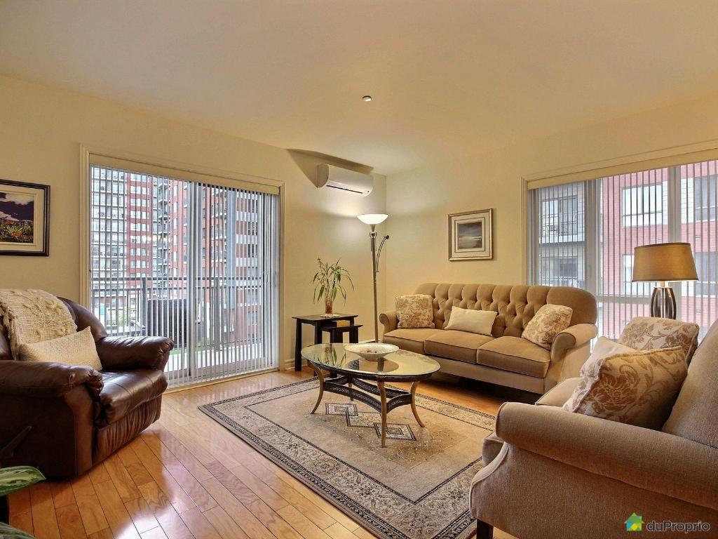 Spacieux Condo Urbania(3 chambres 2 salles de bains + PK Garage) | 3277618
