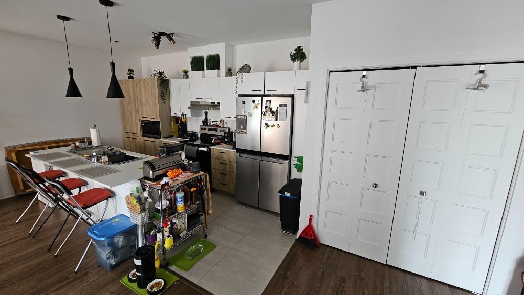 Condo 3 1/2 très lumineux, 5 électro + station. int. | 3277599