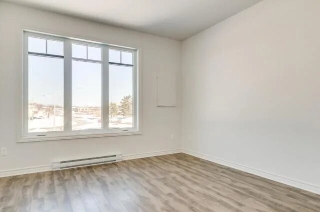 1794 Rue Schryer (Gatineau) Très Beau Logement De Deux Chambres Avec Bureau | 3271085