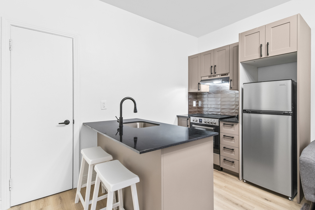 3½ - Meublé - 1 Chambre | 3271107