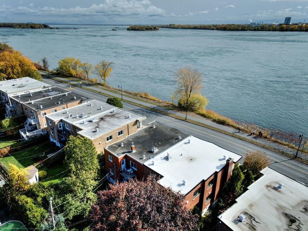 Grand 4 1/2 sur le bord de l'eau à LaSalle | 3278153