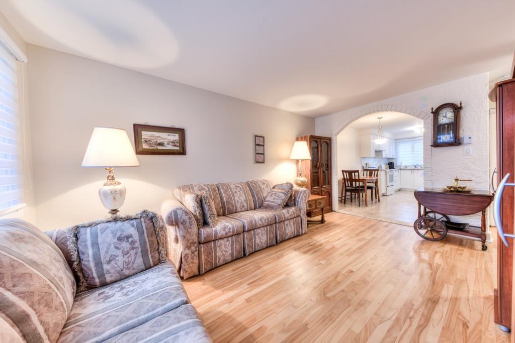 Grand 5½ lumineux à Chomedey + bureau – Stationnement inclus | 3282822
