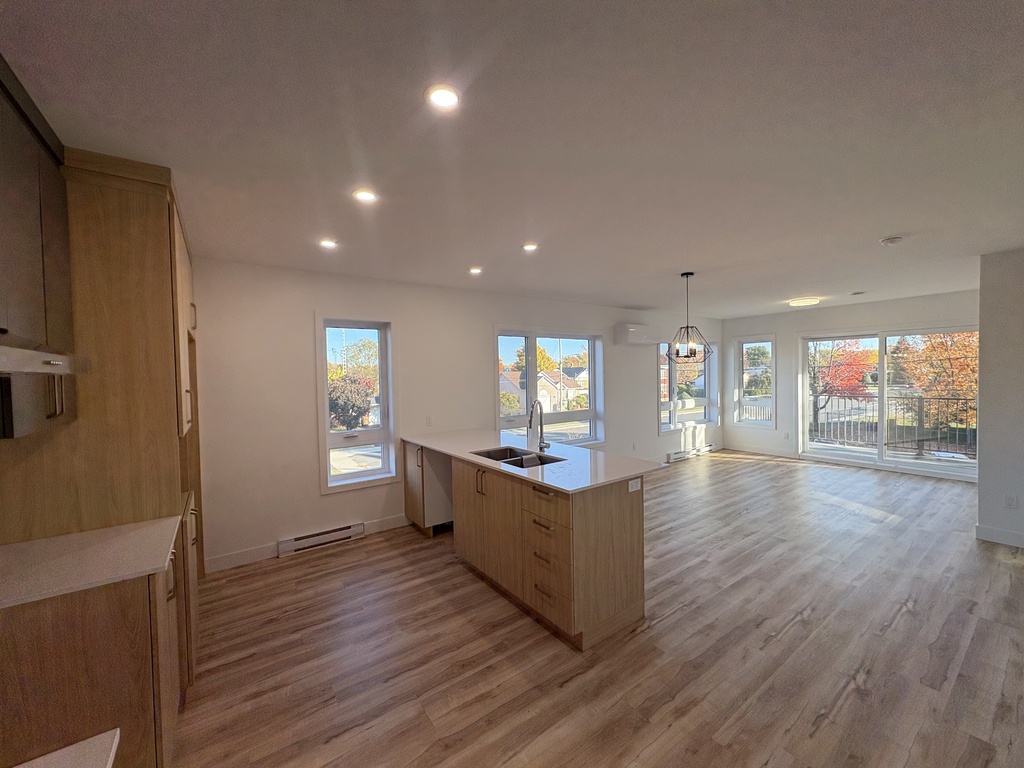 5 1/2 Acton Vale | 3271529