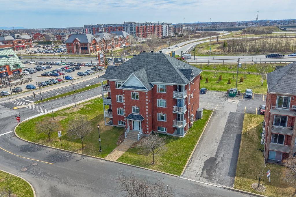 Condo à louer Candiac | 3281645