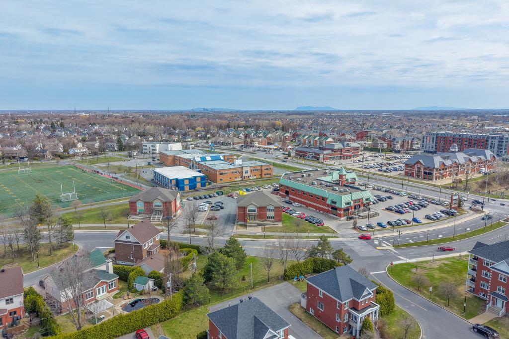 Condo à louer Candiac | 3281645