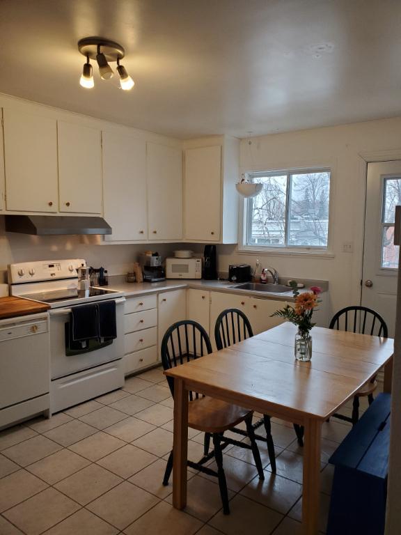 magnifique 6 et demi à louer, parking, rénové | 3279345