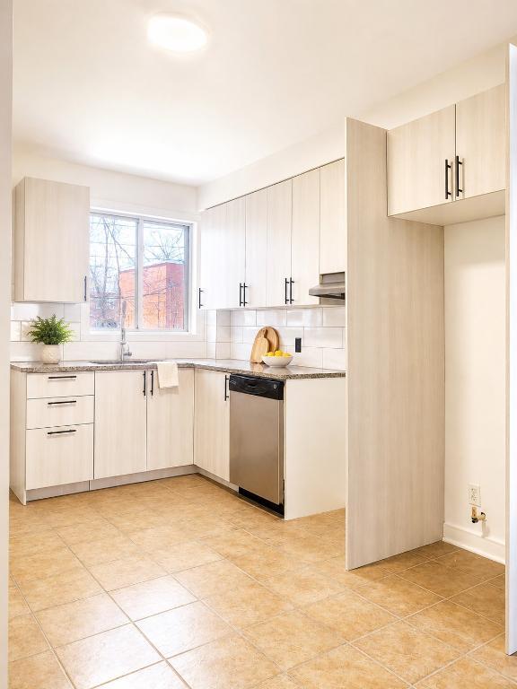 Charmant Appartement à Louer à Greenfield Park Emplacement Idéal et Confort Assuré ! | 3278637