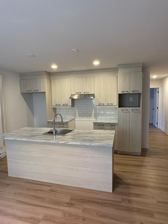 Appartement 4 1/2 - MAI PAYÉ | 3279273