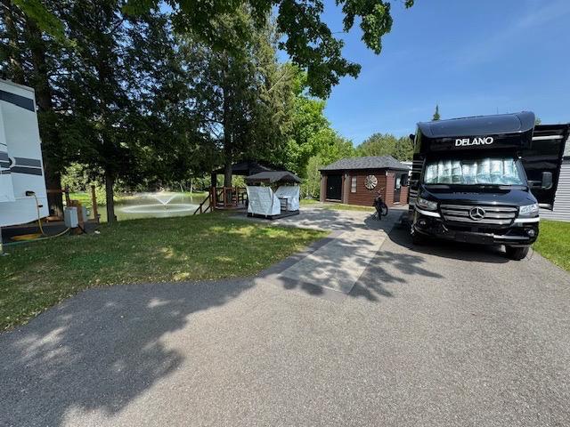 CAMPING PARC BROMONT Magnifique terrain #127 | 3279394