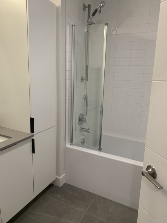 Grand 4 1/2 Centre Ville Sherbrooke. | 3272695
