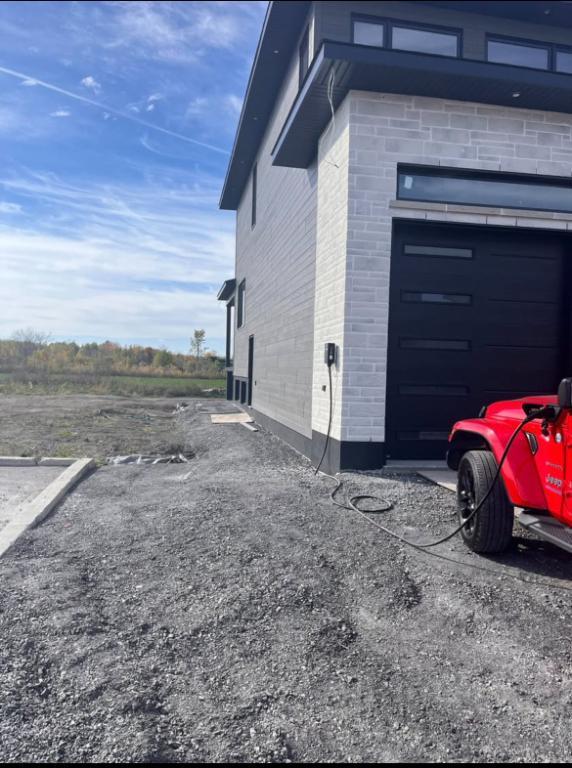 Beau 3 ½ neuf, ensoleillé au demi sous-sol avec entrée privée. Laval (St-Francois) | 3279966