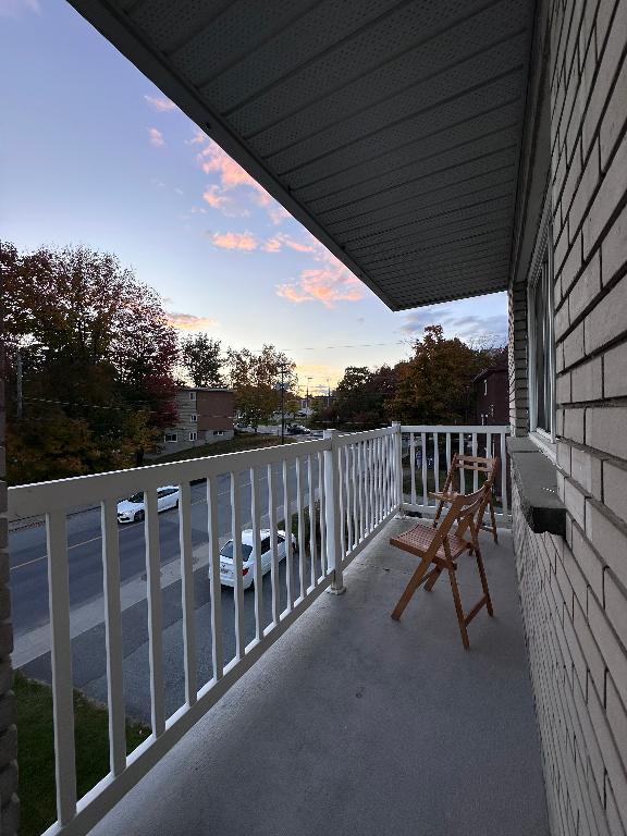 Grand 4 1/2 lumineux secteur Mont-Bellevue | 3279967