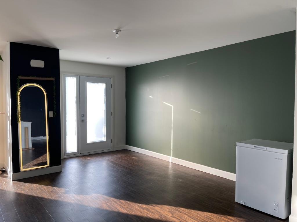 4 1/2 TOUT INCLUS AVEC GARAGE ET ANIMAUX | 3281719