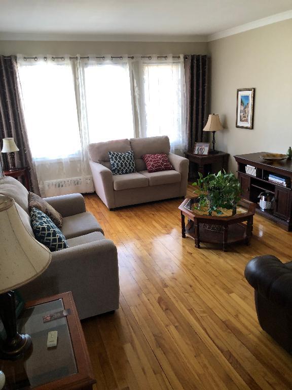 5 1/2 Quartier Bourg-Joli , chauffage et electricité inclus | 3280000