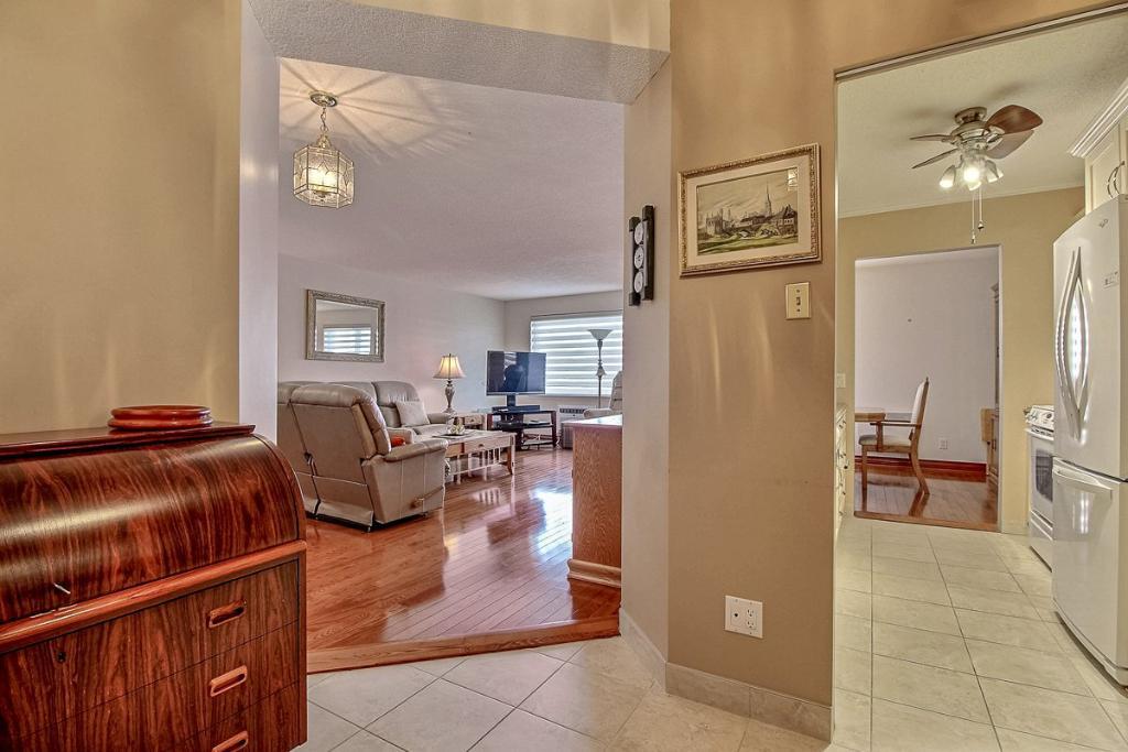 CONDO DE LUXE 4 1/2 - DERNIER ETAGE - LONGUEUIL | 3280025