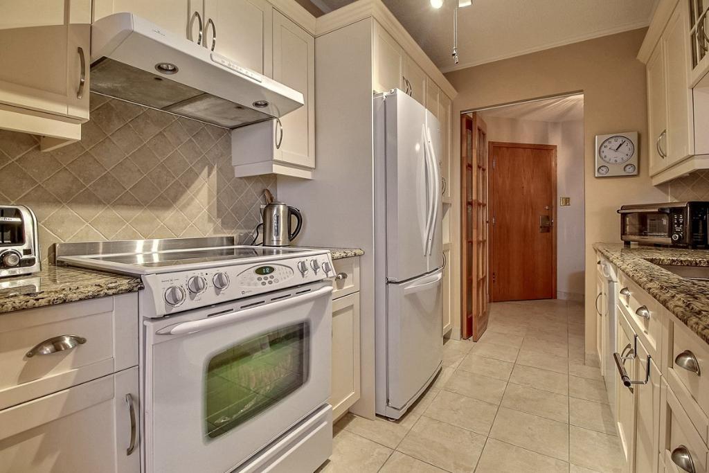 CONDO DE LUXE 4 1/2 - DERNIER ETAGE - LONGUEUIL | 3280025