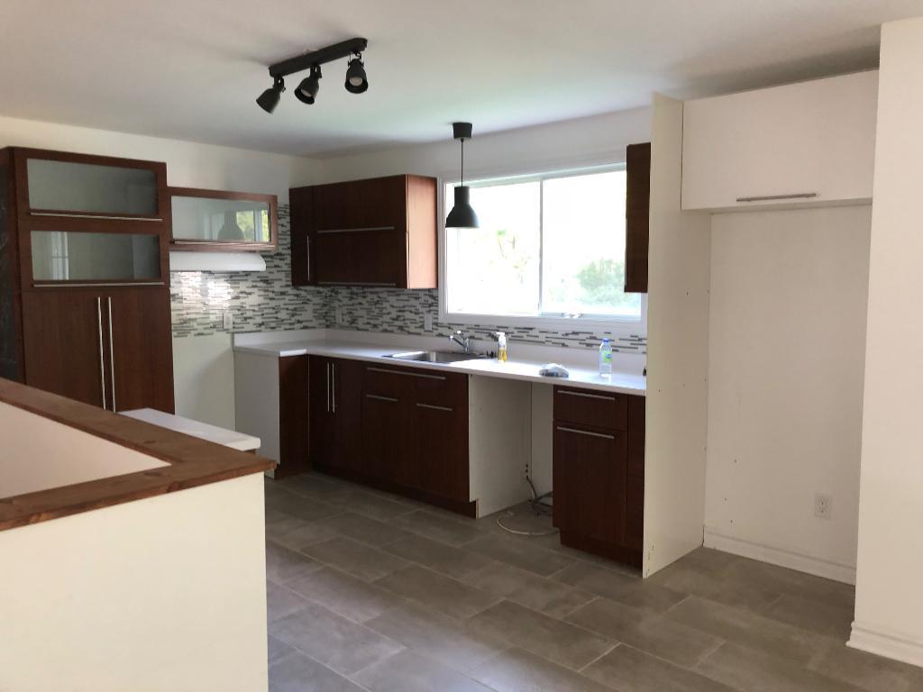 MAISON À LOUER - BROWNSBURG-CHATHAM | 3280031