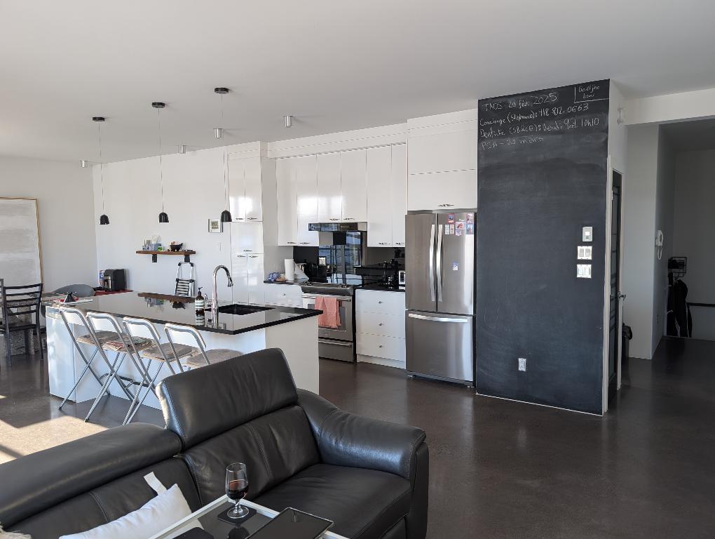 Chicoutimi, prêt des centres d'achat et de l'UQAC | 3280032