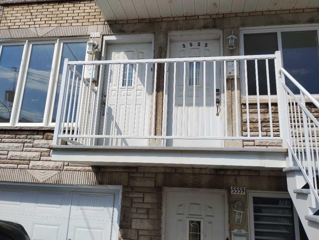 Montréal 5 et demi, 3 chambres, stationement et garage plus cour priver. | 3282535