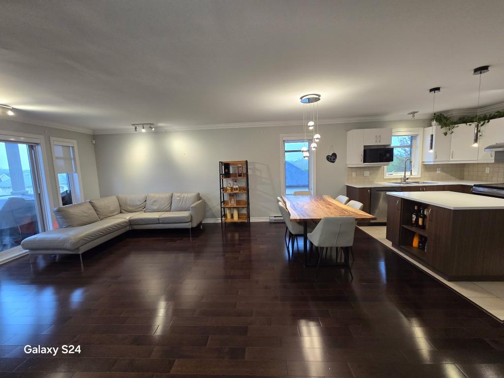 Magnifique 4 1/2 dans le secteur luxueux et prisé Val-des-Brises | 3276546