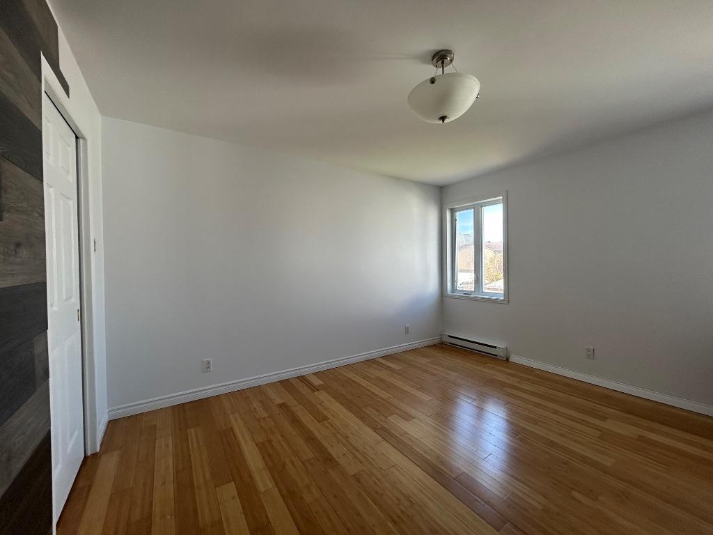 Logement à louer, 5 chambres à coucher | 3278009