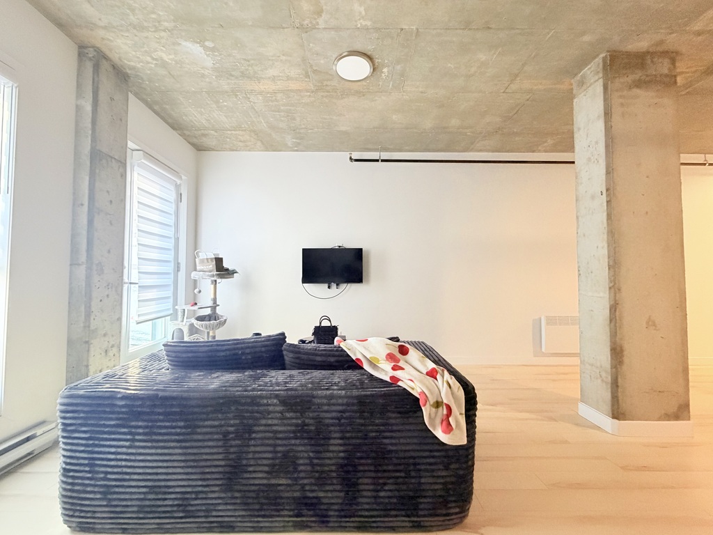 Studio Semi-meublé Dans Le Vieux-Port | 3273172