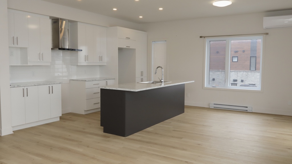 Appartement 4 ½ à Louer à St‑Polycarpe | 3282475
