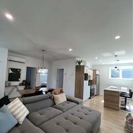 Grand 4 1/2 2 Chambres + 1 Salle De Bain | 3273305