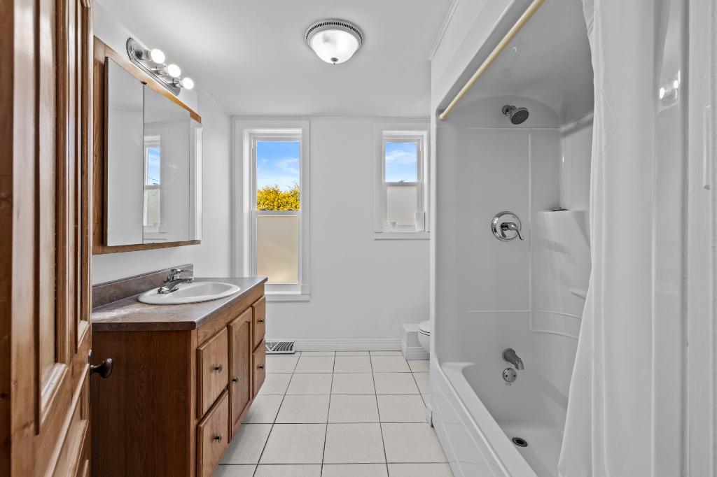 Logement à louer 4 1/2 + rangement sous-sol | 3281011