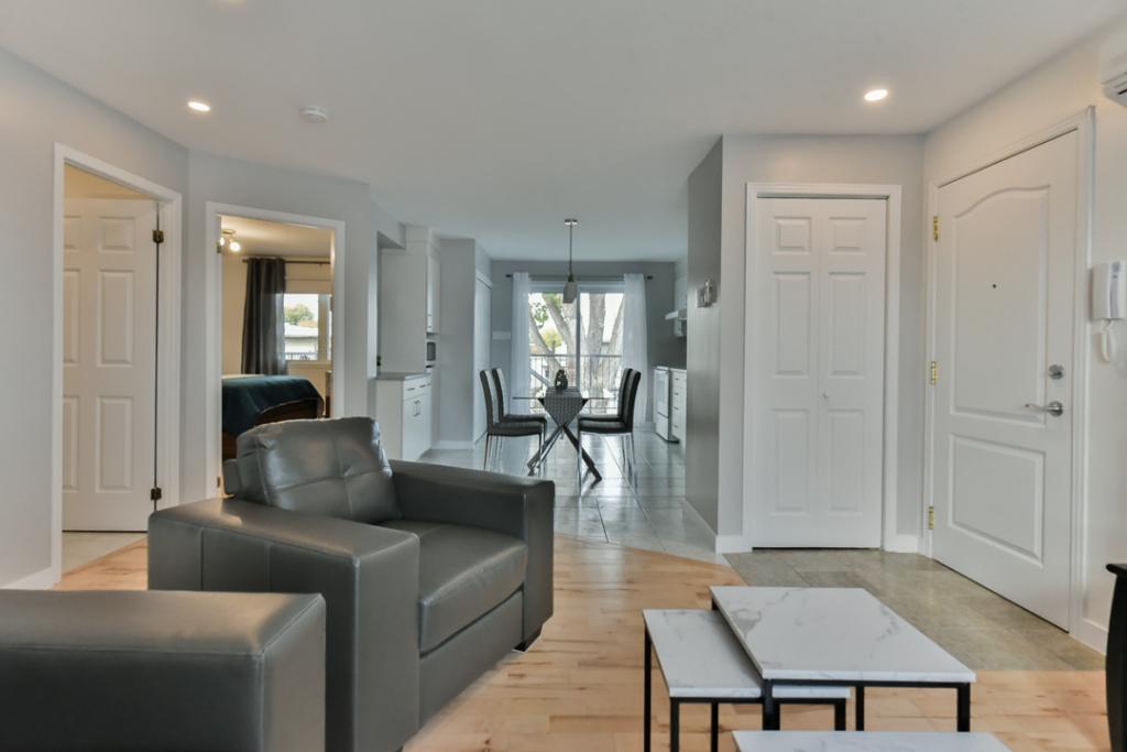 Condo, meublé, tout inclus, Vieux-Longueuil. | 3281021