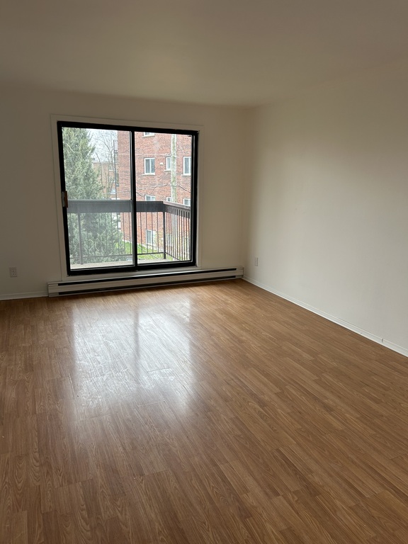 4 Et Demi Chomedey Laval | 3282479